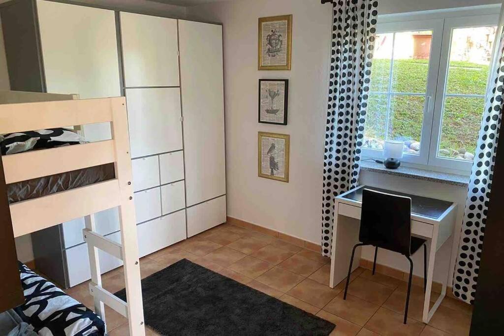 Die Seeblume - Ferienwohnung Mit Pool Und Seeblick Бодман-Лудвигсхафен Екстериор снимка