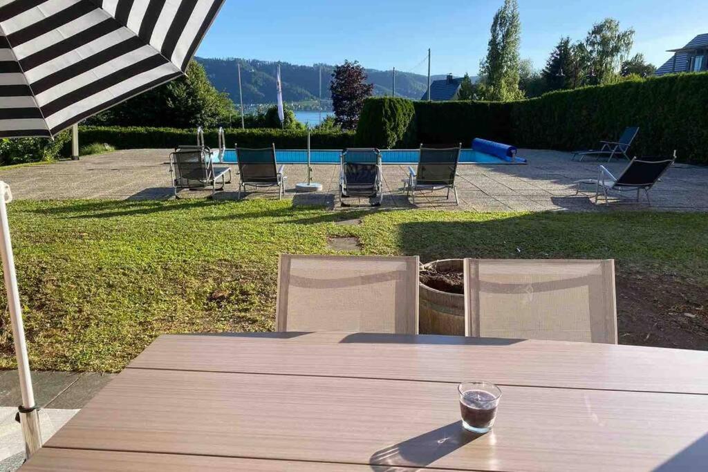 Die Seeblume - Ferienwohnung Mit Pool Und Seeblick Бодман-Лудвигсхафен Екстериор снимка