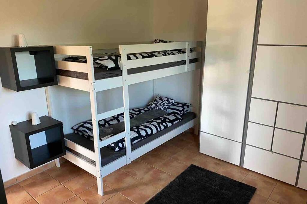 Die Seeblume - Ferienwohnung Mit Pool Und Seeblick Бодман-Лудвигсхафен Екстериор снимка